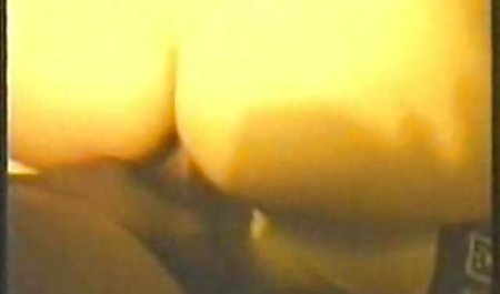 Chloe video bokep arab gratis Nicole mengambil black cock in her bald pussy