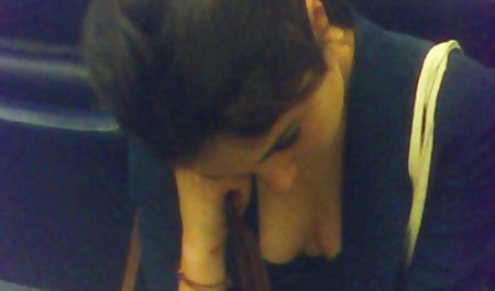 Menjilati bokep dewasa gratis dan mengisap di kamar mandi