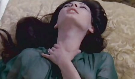 Claudia dan Ivan untuk makan satu sama bokep on line gratis lain seperti lesbian