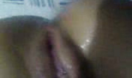 Ibu gratis bokep barat punya kejutan khusus untuk gadis lesbian