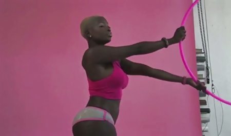 Jangan bilang siapa-siapa, tapi saya memiliki vidio vorno onlen jimat untuk mencuri celana dalam